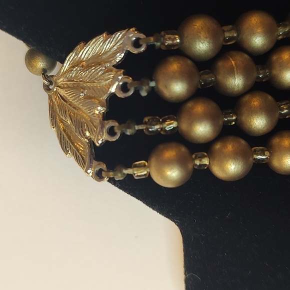 Gold Beaded Japan Necklace and Earring Set - Picture 2 of 9